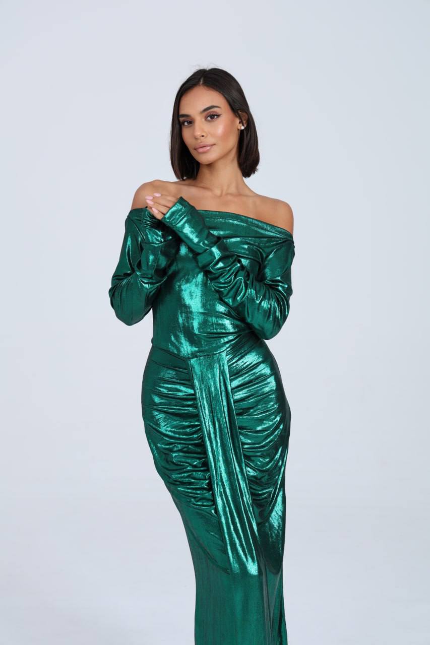 The Emerald Dior Lamé Off-Shoulder Gown The Emerald Dior Lamé Off-Shoulder Gown